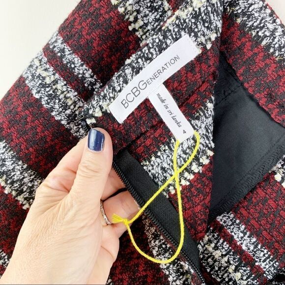 BCBGeneration Red/White/Black Stripe Boucle Shorts - Picture 7 of 10